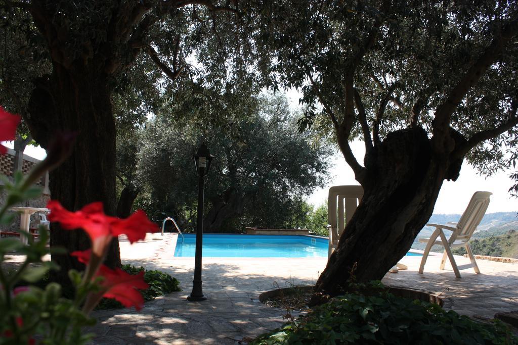 Azienda Agrituristica Biologica Il Querceto Santa Severina Exterior photo