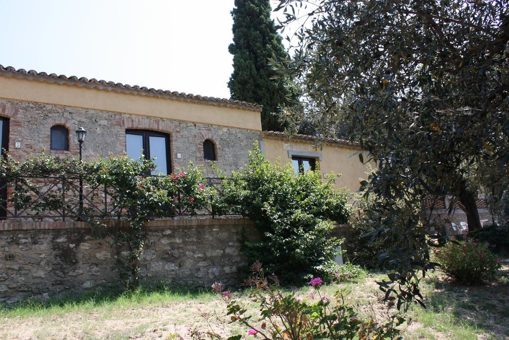 Azienda Agrituristica Biologica Il Querceto Santa Severina Exterior photo