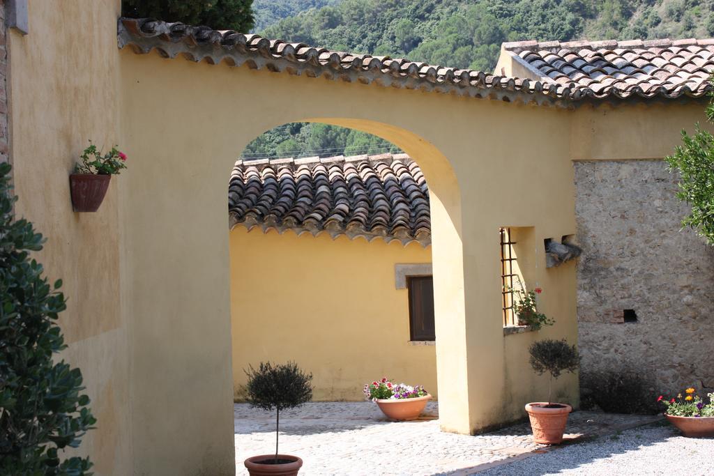 Azienda Agrituristica Biologica Il Querceto Santa Severina Exterior photo